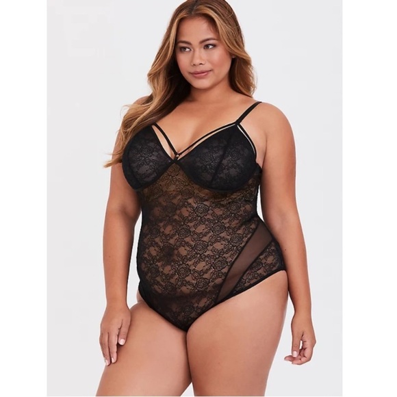 TORRID NWT - BLACK LACE & MESH STRAPPY BODYSUIT - Picture 2 of 5